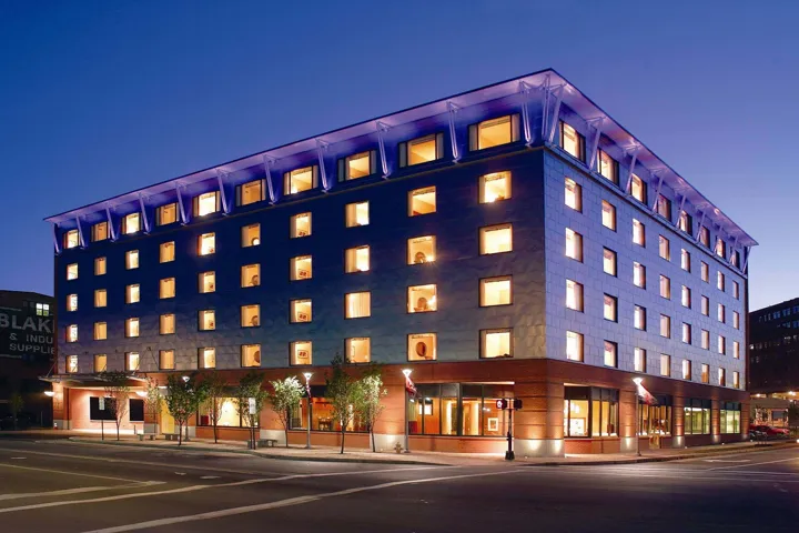 Hilton Garden Inn Portland Downtown Waterfront