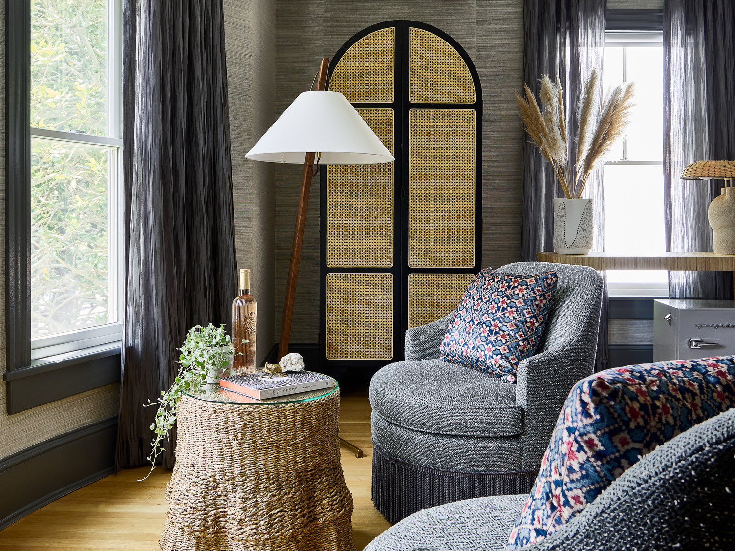 The seating area in the Bay Window King room at The Coco